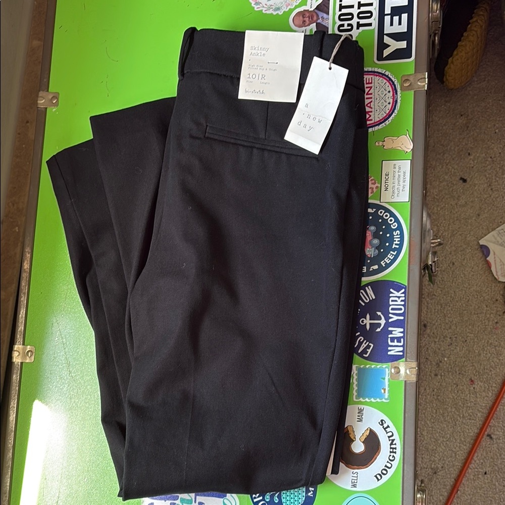 a new day Women's Black Skinny Pants